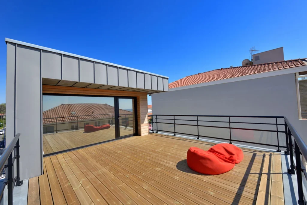 Extension de maison à toit plat en ossature bois à Dax